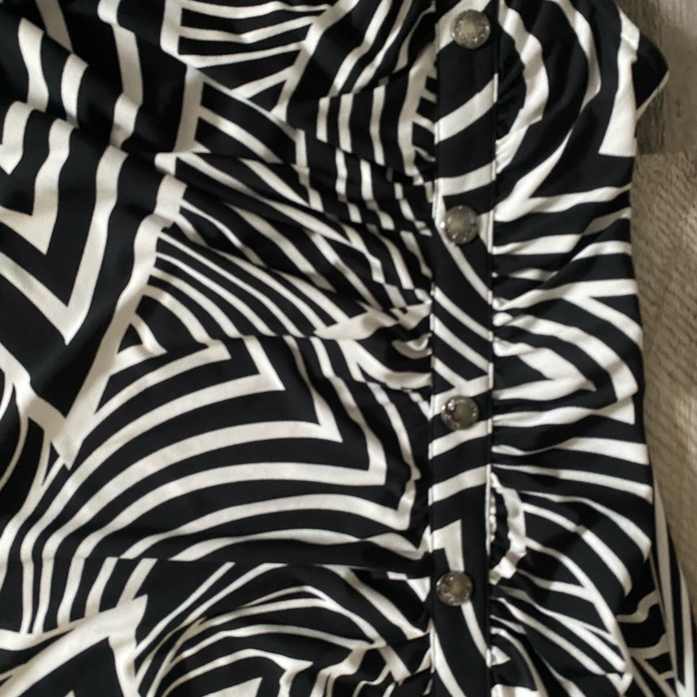 Papillon Sleeveless Black & White Geometric Bodycon Dress Size Small - Picture 3 of 5